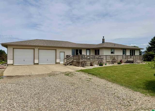 Property at 29337 150th St, Lemars, IA 51024, 3 beds, 2 baths