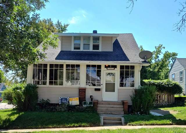 Property at 2000 W 5th St, Sioux City, IA 51103, 4 beds, 2 baths