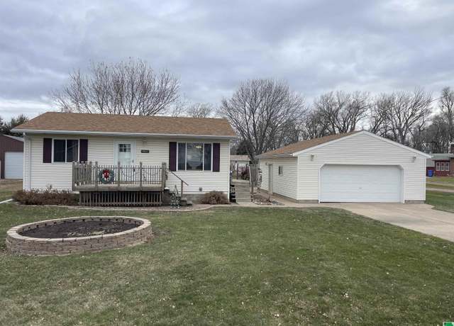 Property at 907 Lincoln St, Jefferson, SD 57038, 2 beds, 1 bath