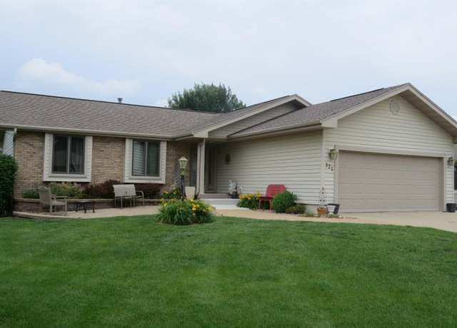 Property at 521 Park Ct, Lemars, IA 51031, 3 beds, 3 baths