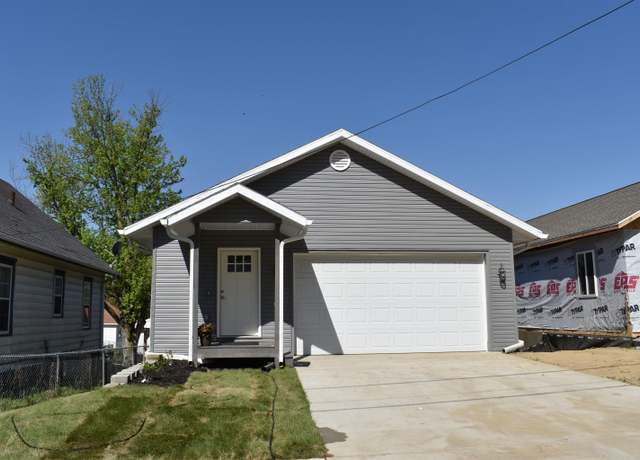 Property at 1407 Rustin St, Sioux City, IA 51105, 3 beds, 2.5 baths