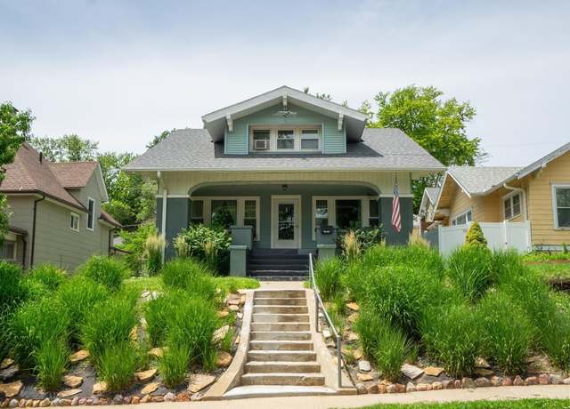 Property at 2713 Court St, Sioux City, IA 51104, 4 beds, 1.5 baths