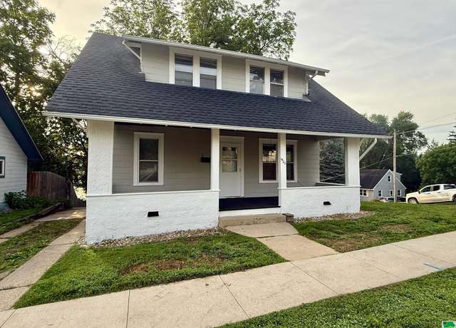 Property at 1420 South Saint Aubin St, Sioux City, IA 51106, 3 beds, 1 bath