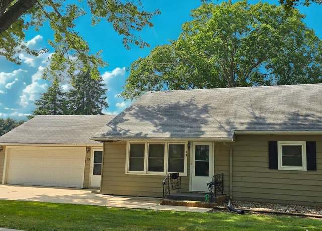 Property at 19 9th Ave SE, Lemars, IA 51031, 4 beds, 2 baths