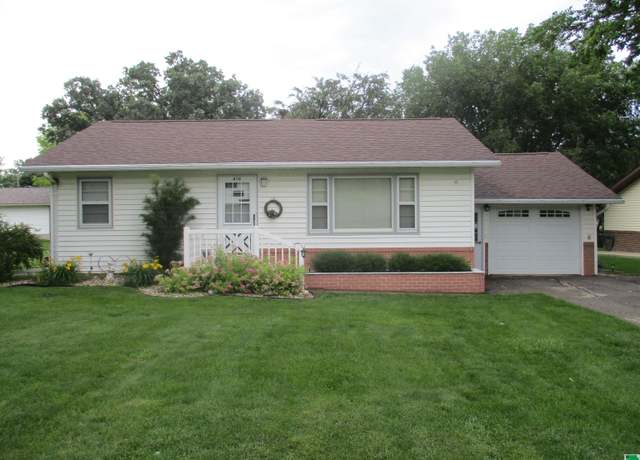Property at 410 W 2nd St, Sutherland, IA 51058, 2 beds, 2 baths