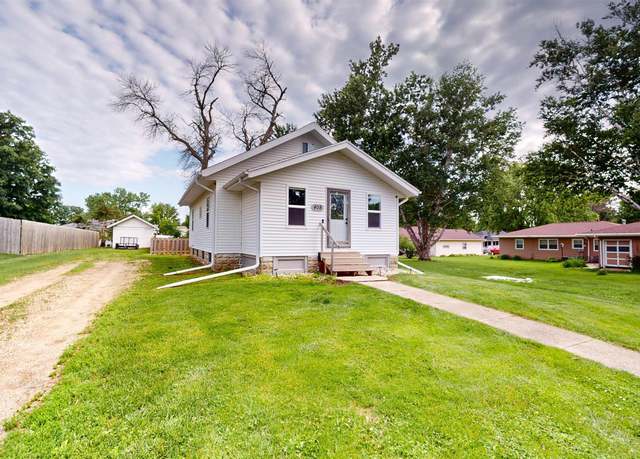 Property at 408 E 5th St, Aurelia, IA 51005, 2 beds, 1.5 baths