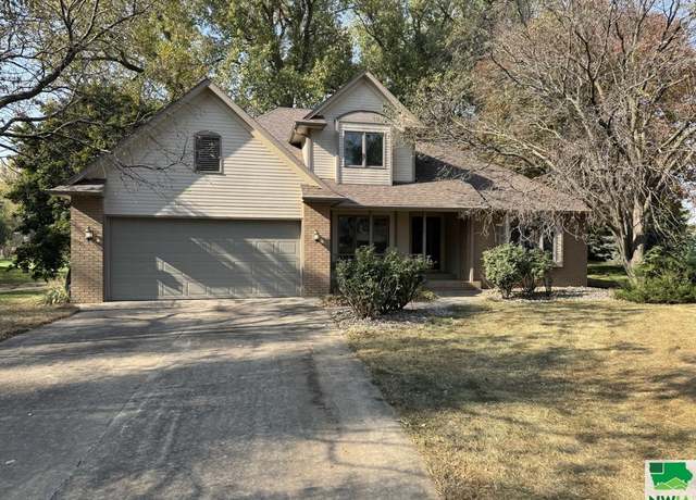 Property at 409 N Royal Troon Dr, Dakota Dunes, SD 57049, 4 beds, 3.5 baths