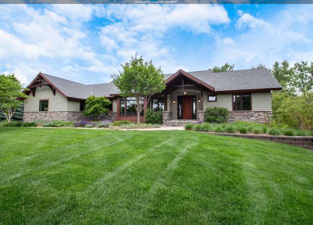 Property at 914 Wynstone Dr, Jefferson, SD 57038, 5 beds, 3 baths