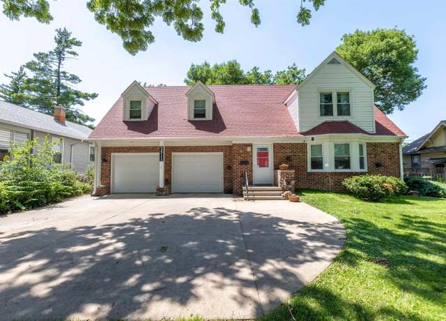 Property at 2311 S Lemon St, Sioux City, IA 51106, 4 beds, 2 baths