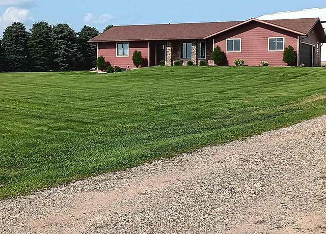 Property at 1342 Hickory Ave, Rock Rapids, IA 51246, 3 beds, 3 baths