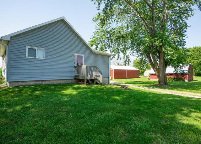 Property at 140 North St, Chatsworth, IA 51011, 3 beds, 1.5 baths
