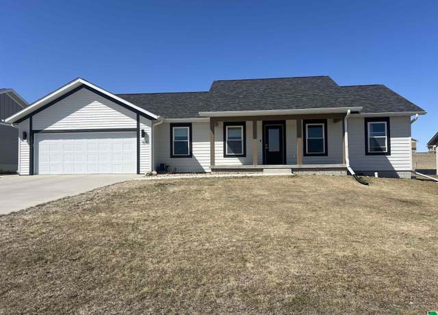 Property at 1514 Lincoln Pl Pl SE, Orange City, IA 51041, 2 beds, 2 baths
