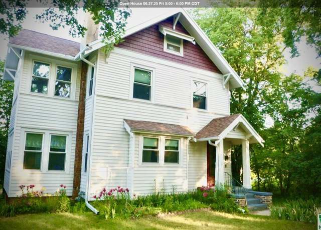 Property at 2317 Summit St, Sioux City, IA 51104, 4 beds, 2.5 baths