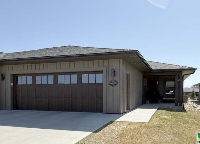 Property at 1351 13th Ave Se, Unit #63, Sioux Center, IA 51250, 2 beds, 2 baths