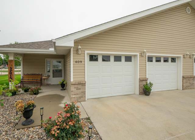 Property at 409 Maupin Ln, Sergeant Bluff, IA 51054, 2 beds, 2 baths