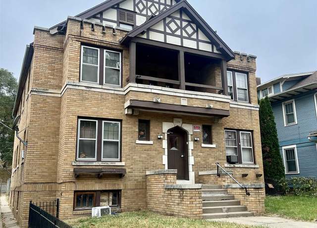 Property at 2111 Grandview Blvd, Sioux City, IA 51104, 6 beds, 6 baths