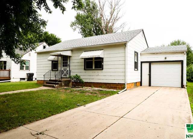 Property at 405 S Mickley St, Paullina, IA 51046, 2 beds, 1 bath