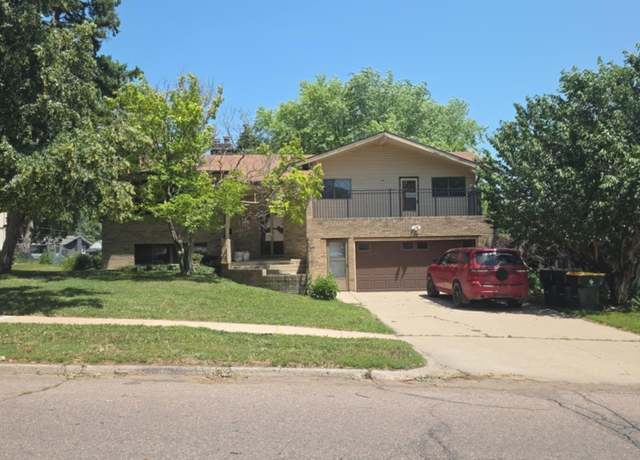 Property at 3624 Cheyenne Blvd, Sioux City, IA 51104, 3 beds, 2.5 baths