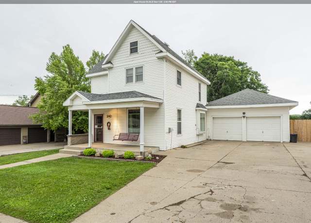 Property at 1240 Central Ave Ave SE, Lemars, IA 51031, 4 beds, 1.5 baths