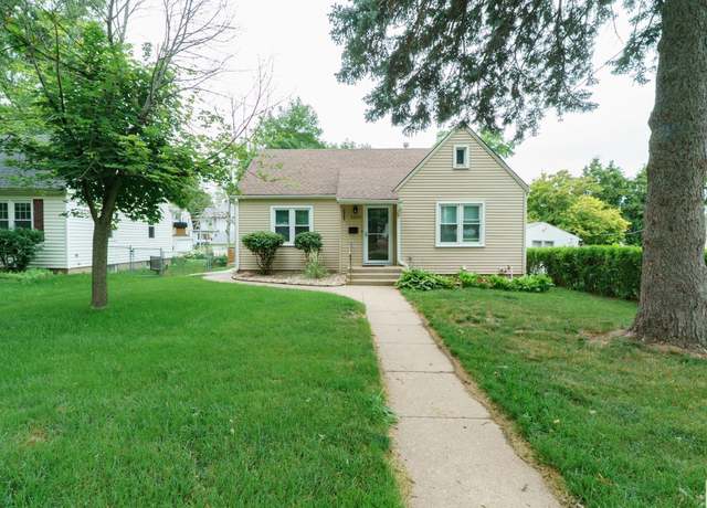 Property at 3255 Jones St, Sioux City, IA 51104, 3 beds, 2 baths