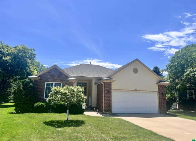 Property at 165 Prairie Bnd, Dakota Dunes, SD 57049, 4 beds, 3 baths