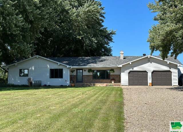 Property at 3908 450th St, Alton, IA 51003, 5 beds, 3 baths