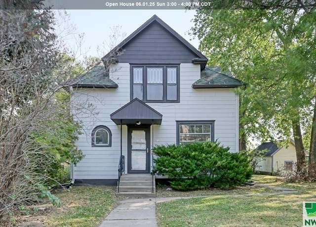 Property at 2410 Nebraska St, Sioux City, IA 51104, 4 beds, 2.5 baths