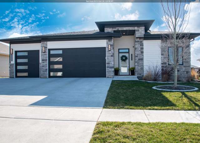 Property at 2640 Nicklaus Blvd, Sioux City, IA 51106, 2 beds, 2 baths