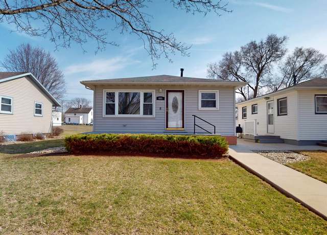 Property at 605 Jefferies St, Cherokee, IA 51012, 4 beds, 2 baths