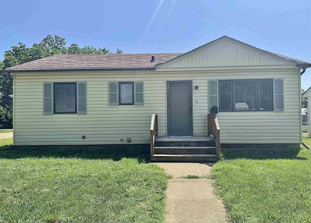 Property at 4132 Adams St, Sioux City, IA 51108, 4 beds, 2 baths