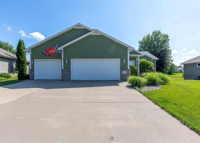 Property at 618 Prairie Blvd, Dakota Dunes, SD 57049, 4 beds, 3 baths