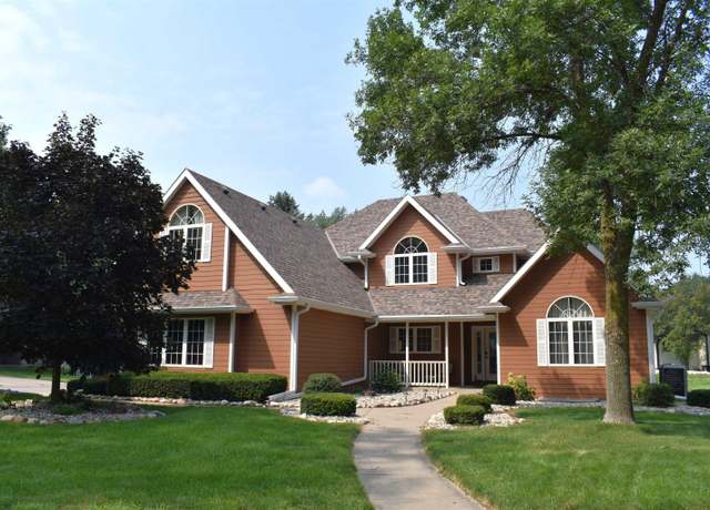 Property at 445 N Royal Troon Dr, Dakota Dunes, SD 57049, 5 beds, 3.5 baths