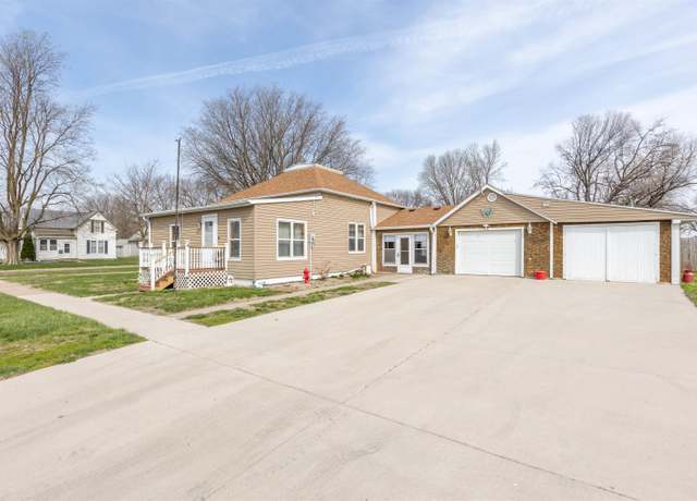 Property at 1012 Cameo St, Onawa, IA 51040, 3 beds, 1 bath