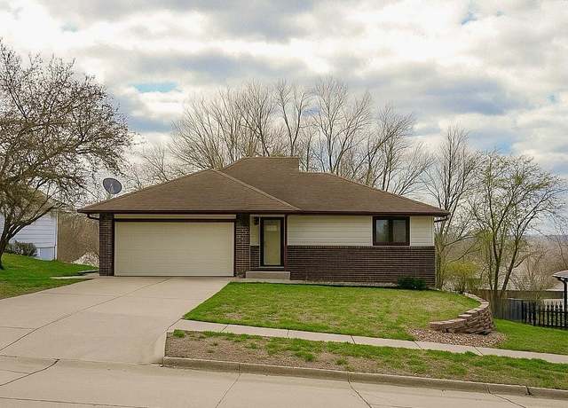 Property at 412 Idlewood Ct, Sioux City, IA 51104, 3 beds, 3 baths