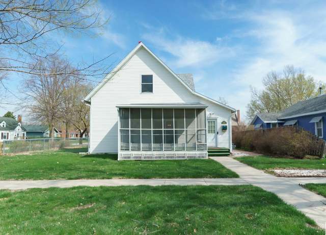 Property at 1214 Diamond St, Onawa, IA 51040, 4 beds, 2 baths