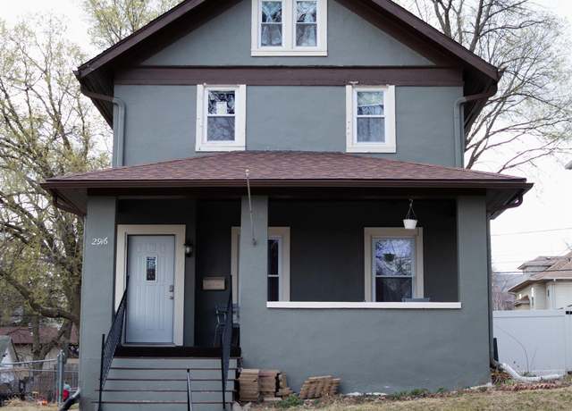 Property at 2916 Pierce St, Sioux City, IA 51104, 4 beds, 2 baths