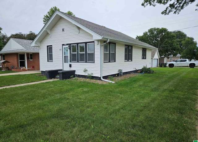Property at 2100 Metropolitan St, Sioux City, IA 51109, 2 beds, 1 bath