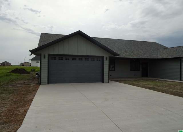 Property at 260 Metcalf Ave, Primghar, IA 51245, 2 beds, 2 baths