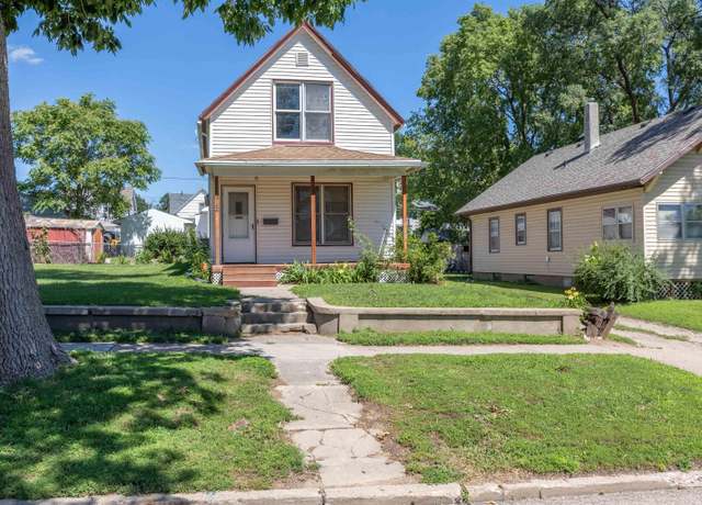 Property at 912 S Alice St, Sioux City, IA 51106, 2 beds, 1 bath