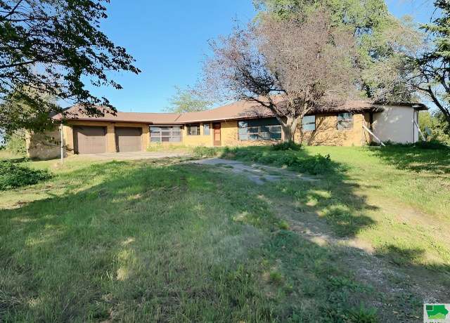 Property at 46422 160th Ave, Laurens, IA 50554, 3 beds, 2 baths