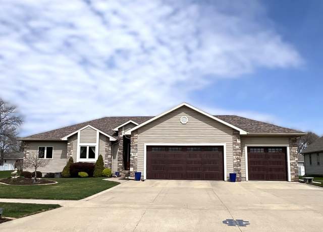 Property at 313 Kerri Ln, South Sioux City, NE 68776, 5 beds, 3.5 baths