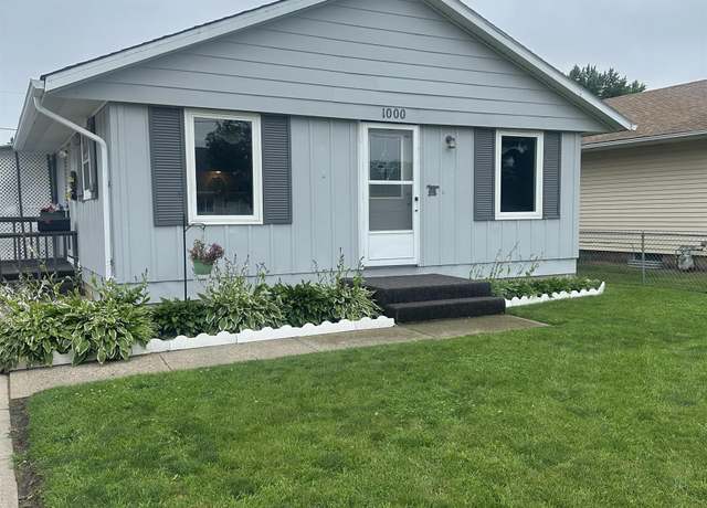 Property at 1000 River Dr, Sioux City, IA 51109, 3 beds, 2 baths