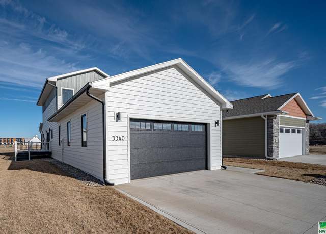 Property at 3340 Willow Gdn, South Sioux City, NE 68776, 3 beds, 2.5 baths