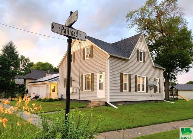 Property at 802 Grant St, Boyden, IA 51234, 4 beds, 2 baths