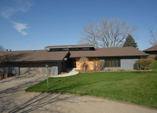 Property at 3721 Martins Yard, Sioux City, IA 51104, 2 beds, 3.5 baths