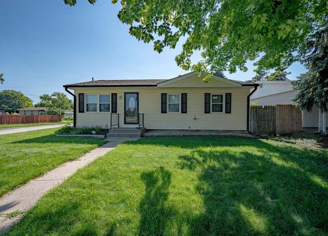 Property at 2136 Hanford St, Sioux City, IA 51109, 3 beds, 1.5 baths