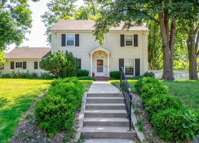 Property at 2820 Jackson St, Sioux City, IA 51104, 4 beds, 3.5 baths