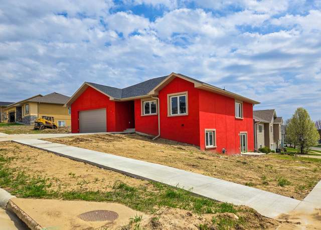 Property at 4090 Normandy St, Sioux City, IA 51103, 5 beds, 3 baths