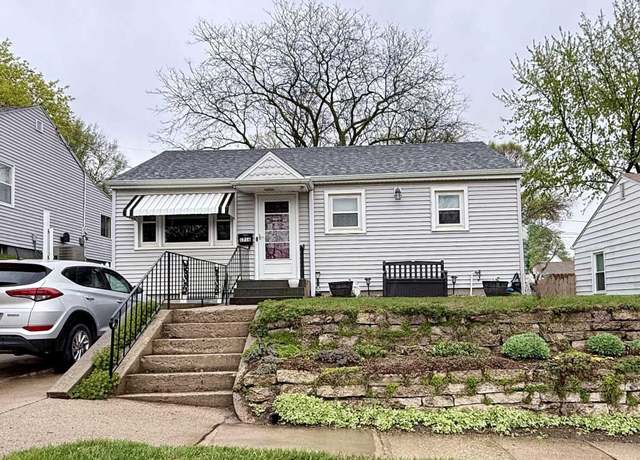 Property at 1716 S Rustin St, Sioux City, IA 51106, 2 beds, 1.5 baths