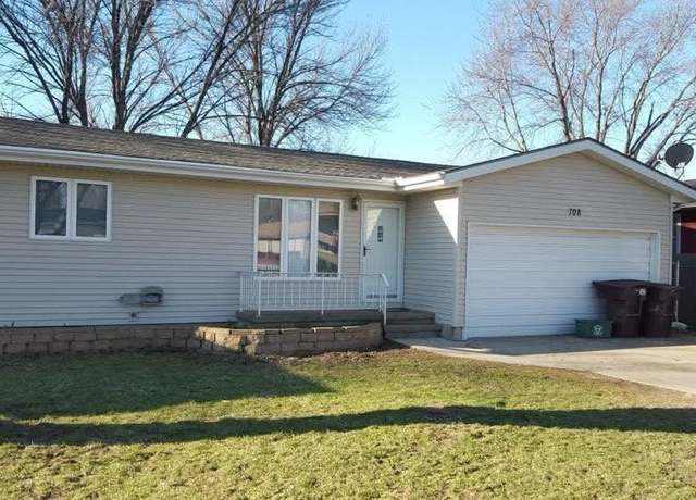 Property at 708 E 15th St, South Sioux City, NE 68776, 4 beds, 2 baths